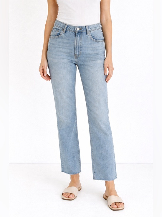 Abercrombie & Fitch Denim - Abercrombie The Straight Mid Rise Jeans Light Wash Size 32 Raw Hem Crop